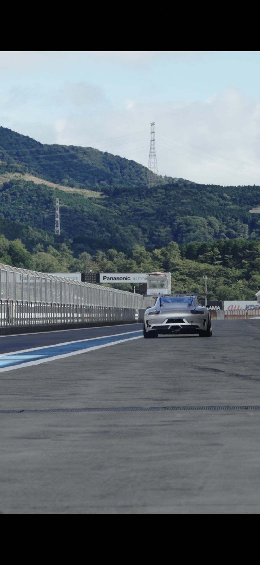 REVENANT leaving the Fuji Speedway pit lane